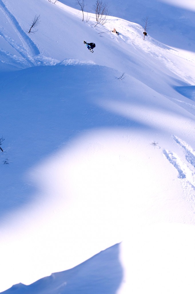 Kevin chasing the white gold in Pratonevoso. Photo: Sequence Snowboarding.