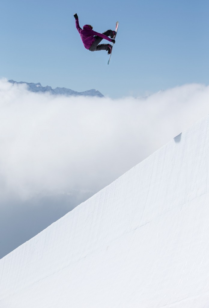 Kelly Clark doing what she knows best. Photo: Philipp Ruggli
