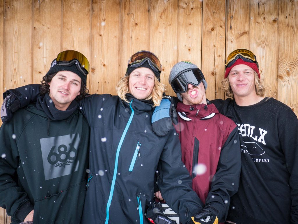 Snowboarders from all over came to see what the fuss was about. Here Steve Küberl, Simon Gruber, Ethan Morgan and Flo Corzelius come to say hi.